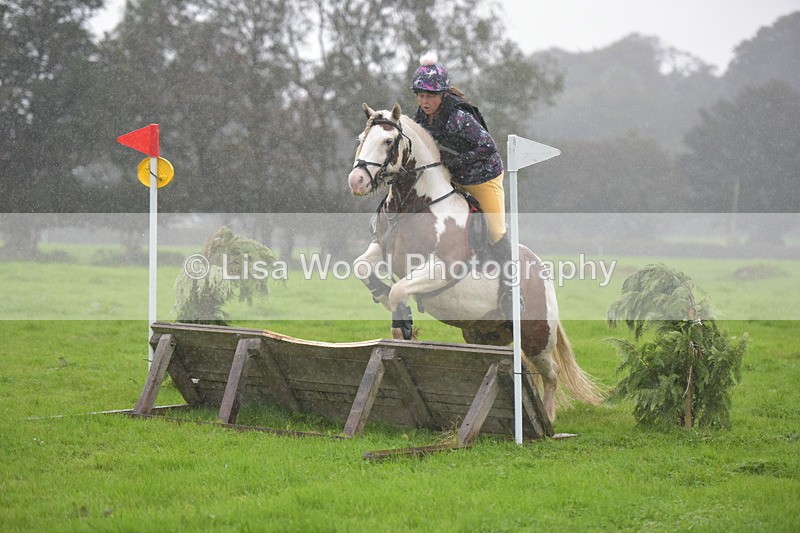 RAY_9256 - Class 1: 65cm: Ski Jump