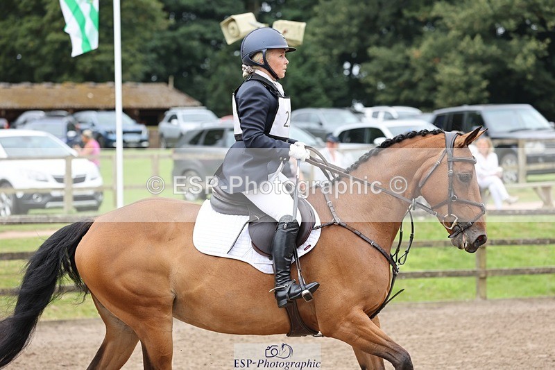 240803-105552-02075 - 025-Trilby_Crewes-WATERNISH_BRIDLE_LANE