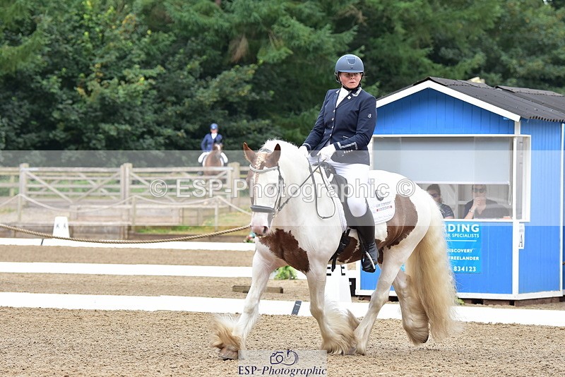 250719A-103504-03726 - 092-Rachael.Smaldon-Nadderbrook.Biscuit