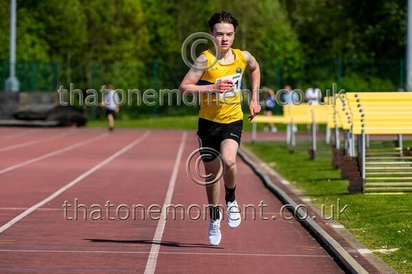 West25Sat-928262 - Track Male