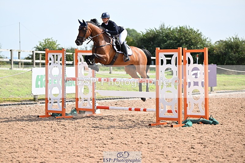 240828A-143245-00926 - Cls 4 Snr Newcomers and 1.10m Open