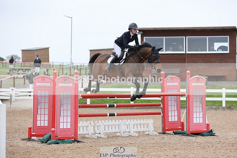241101A-124859-01825 - FRI Cls 6 Foxhunter and 1.20m Open