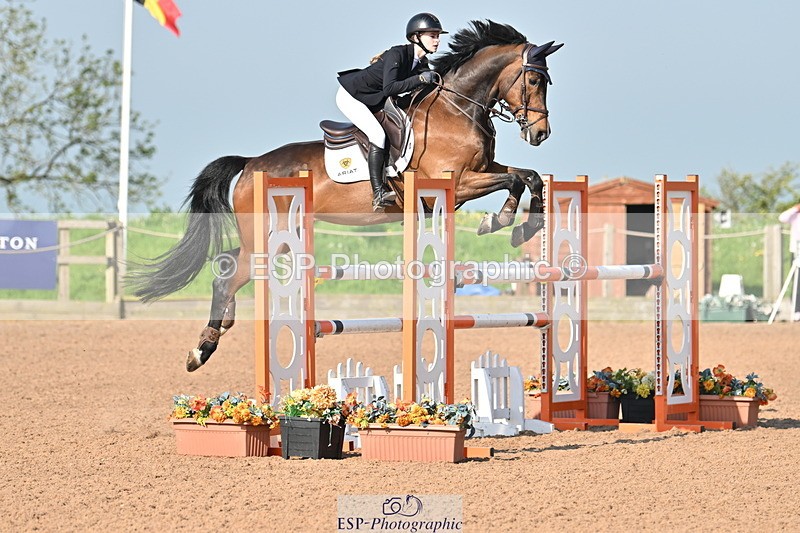 240512A-085210-16519 - Cls 47 Snr 1.20m Open