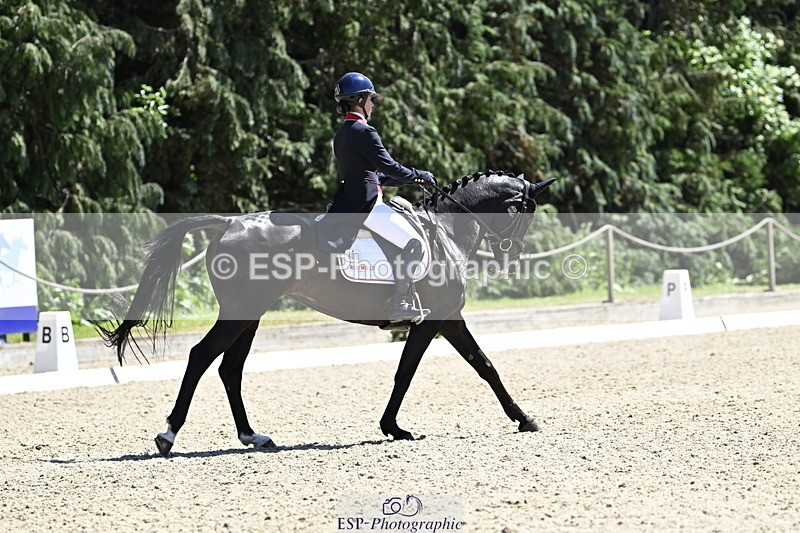 250522A-141748-04333 - D-409-Kirsty.Chabert-HERALDIKS.GIRL.OPPOSITION