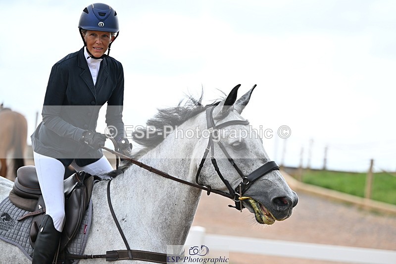 240703A-105943-00092 - Cls 02 Snr Disc & 1.00m Open