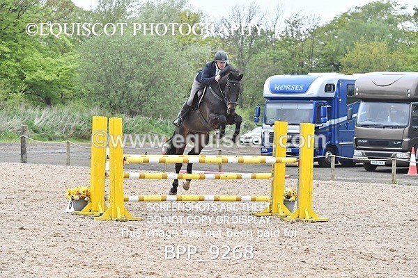 BPP_9268 - CLASS 30 SUN Senior Newcomers/ 1.10m Open