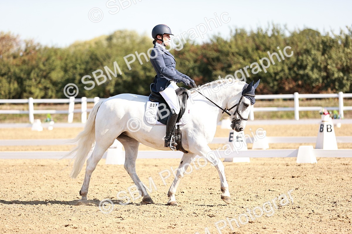 SBM_004399 - Class 12 - Novice 5 - 9.07-10.10