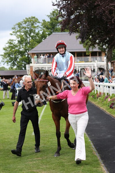 yr11062022r2-96 - Race 2 2.00pm Queen Mother's Cup