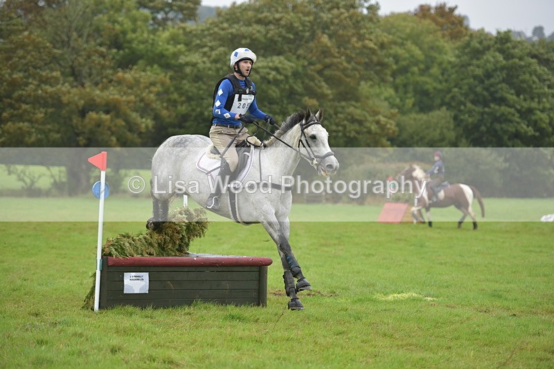 RAY_9718 - Class 2: 70cm: Corner