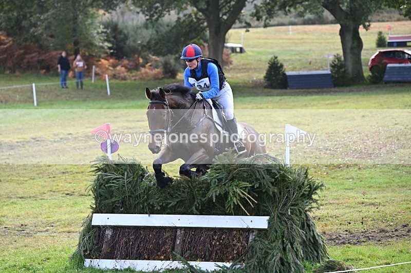 WJ6_2101 - 80cm Cam 1 Time 10:47 to 11:22