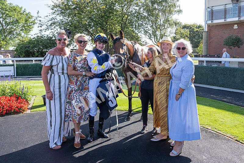 120826-Race 5-Ciao Capo-7788 - Race 5 16.15pm Cayenne Electric At Porsche Centre Hull Handicap