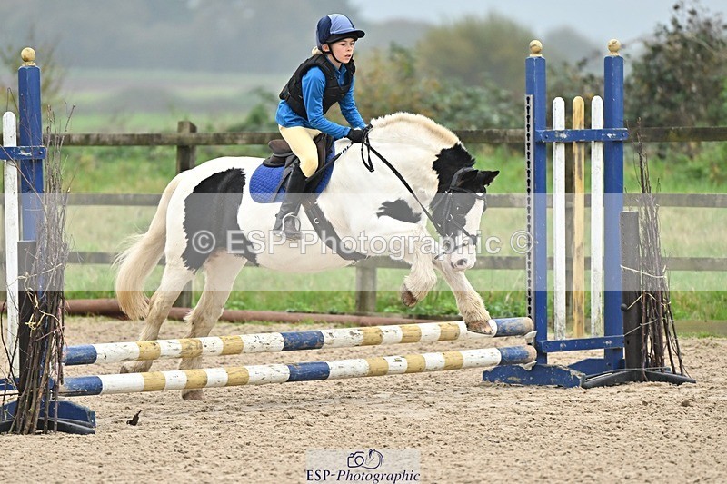 241110-095404-00117 - 40cm Showjumping
