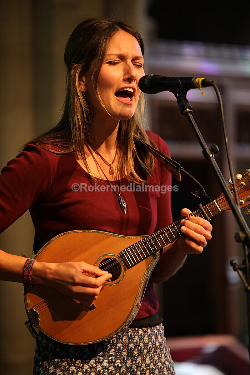 FOLK N BLUES-112 - FOLK and BLUES SEPT 2022