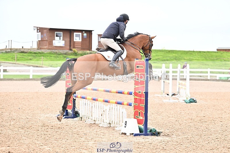 250917-110017-00192 - Cls 1 British Novice and 90cm Open