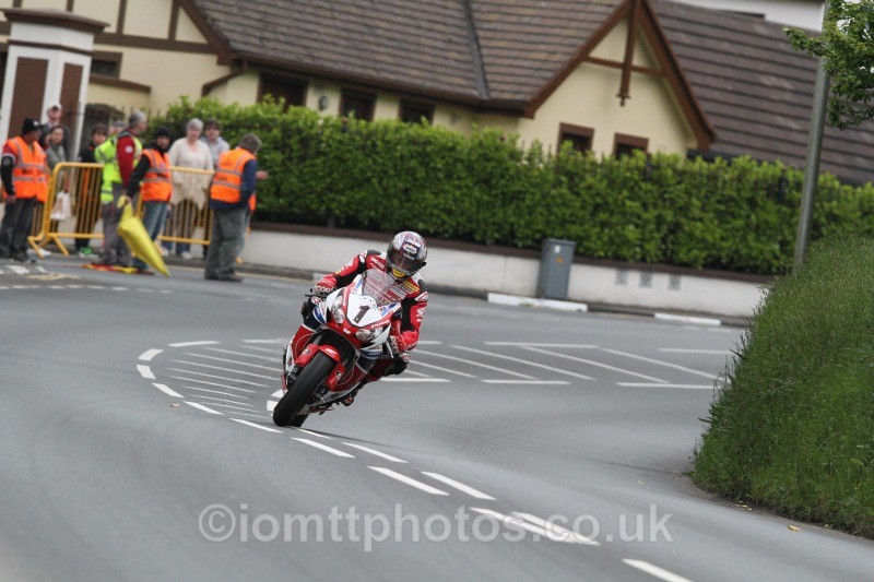 John McGuinness Honda / Honda Racing - Wednesday Practice - Solos