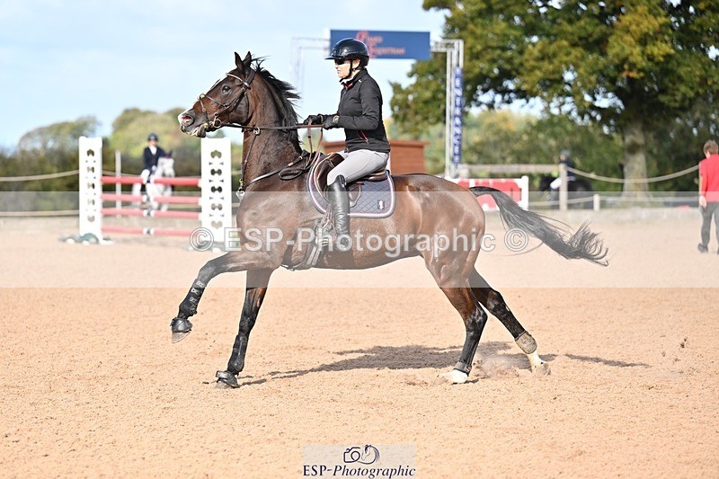 251005-104135-02833 - Cls 15 Foxhunter and 1.20m