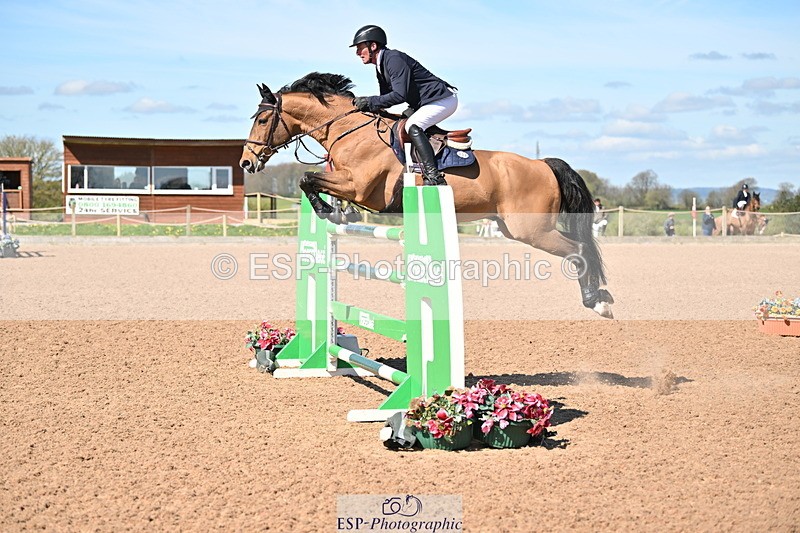 240418A-113211-02605 - Cls 5, 2 Star Medium Tour 1.35m