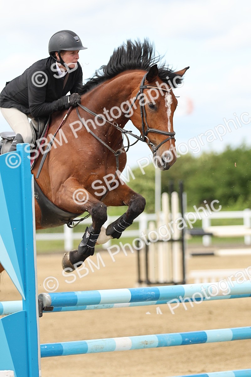 SBM_000941 - Class 4 - Senior Newcomers - 1.10m