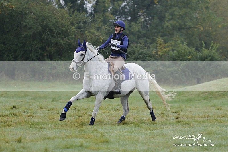 WWHT 171021 0349 - Novice Restricted (0.80m)  17/10/21