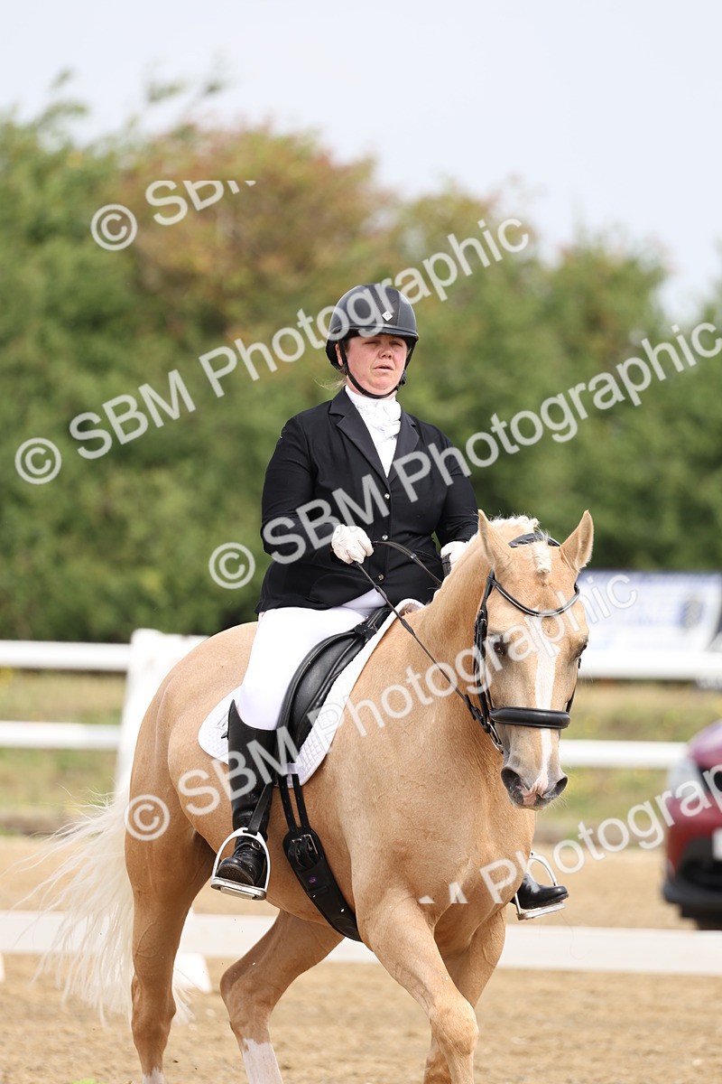 SBM_005820 - Class 6 - Novice 6 - 10.26-11.29