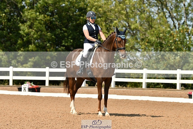 250817-130035-09795 - 214-Verity.PerryVogue