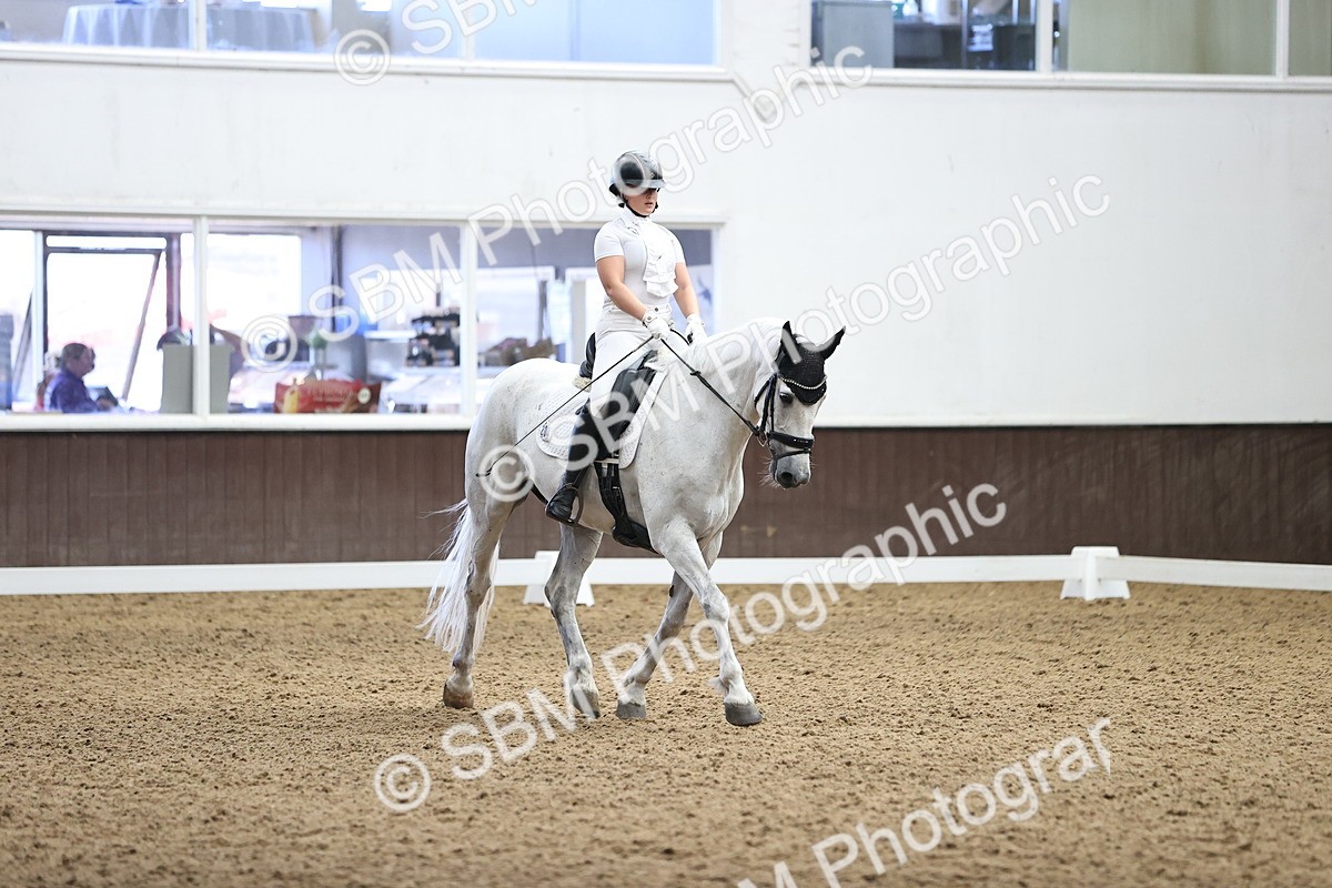 SBM_000905 - Novice 4 Warm Up