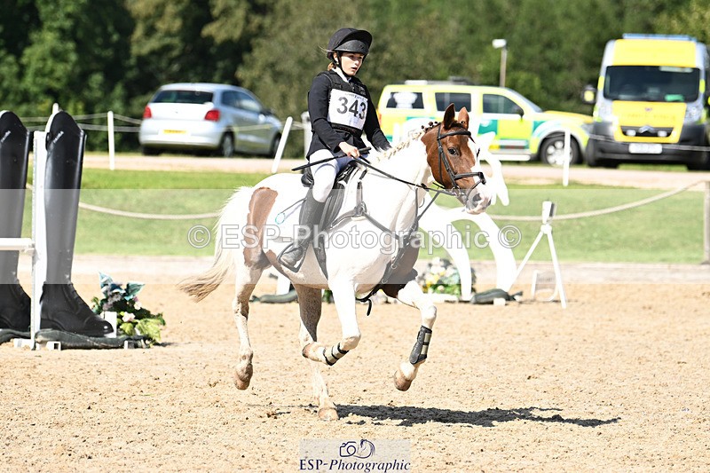 240824X-141805-29307 - 80cm Round 2 13.30 to 14.30