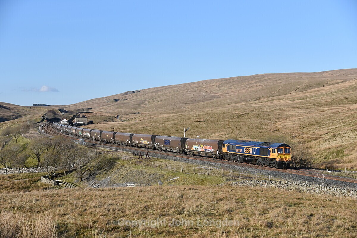 JL - 8.4.20 66767 6E77 Arcow - Hunslet Tilcon, Blea Moor - Blea Moor