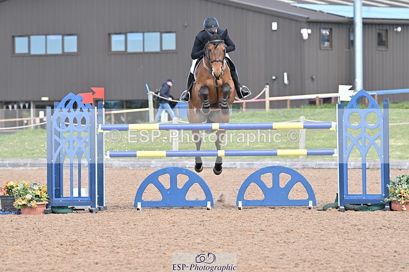 240418A-111253-02490 - Cls 5, 2 Star Medium Tour 1.35m