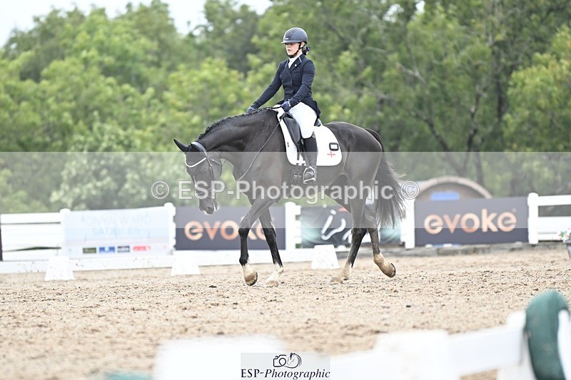 250907-124433-08120 - 034-Jasmine.SmithNigrasine.Rain