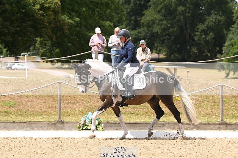 250720A-123615-10383 - 164-Dominique.Kinnaird-Perry-Pallas.Vanquish