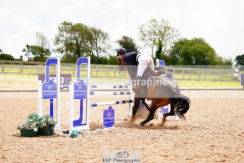 240526A-121638-08016 - Cls 26 Chard Equ 1.05m and 1.10m Grand Prix