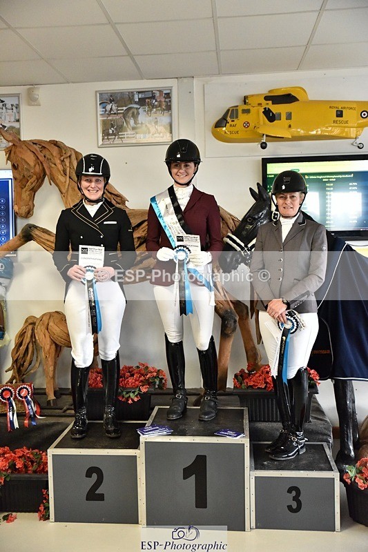 250215-153808-04509 - Medium Gold Presentations