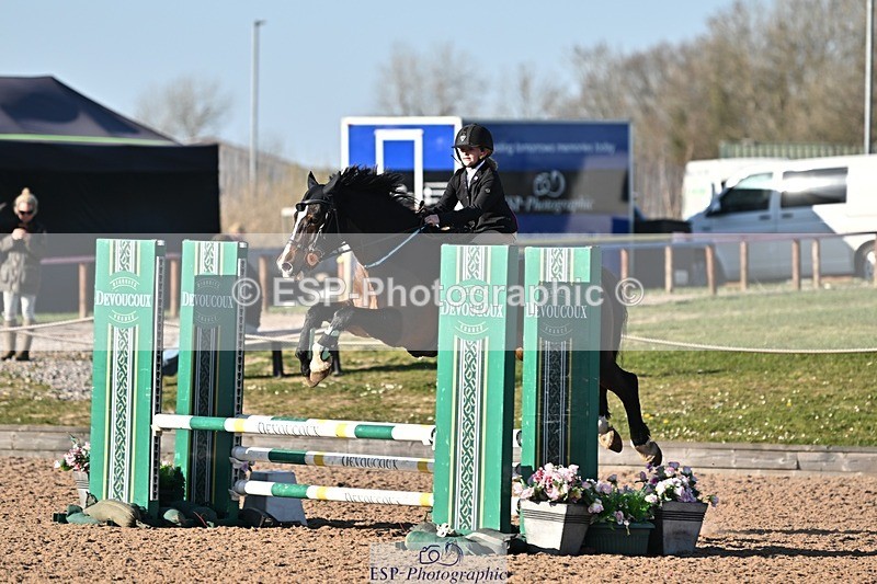 250401-172939-00446 - 70cm classes