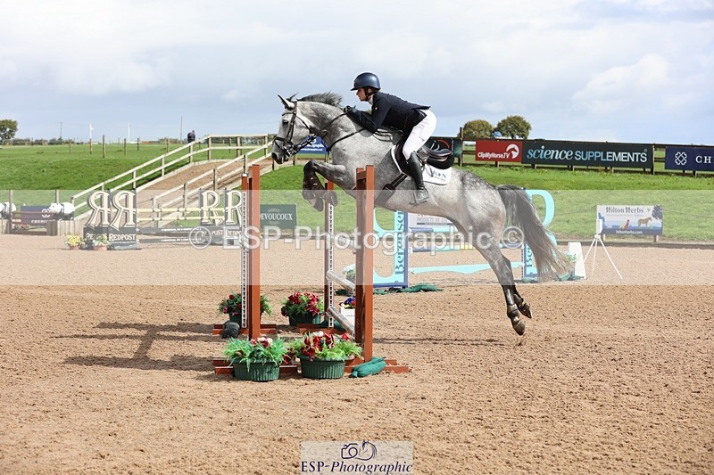 250911-122007-01410 - Cls 3 Snr Foxhunter