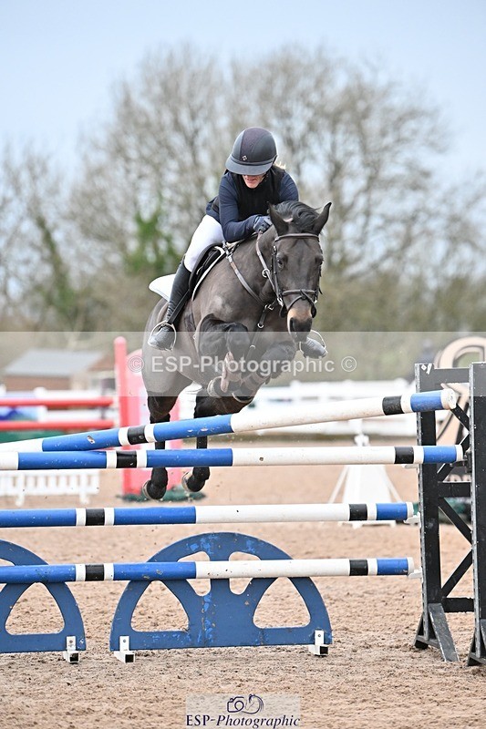 241206-143113-01113 - Cls 6 Foxhunter and 1.20m Open