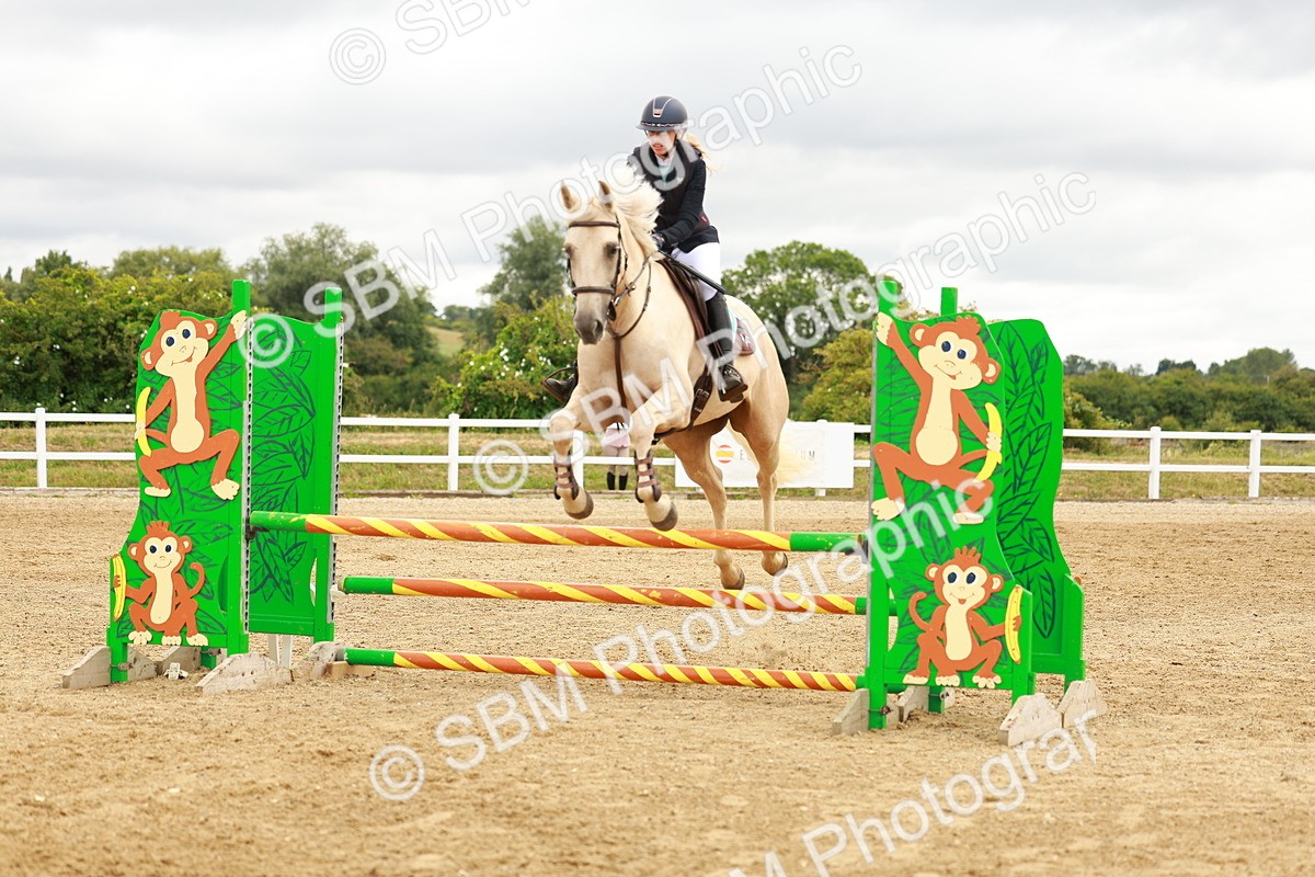 SBM_001708_Class 9 - Senior British Novice - 90cm - Steph