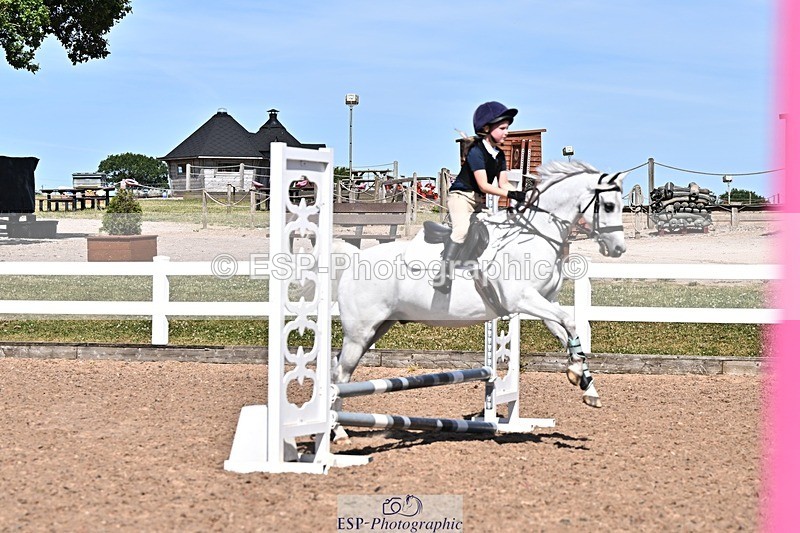 260707-161013-00015 - Clear Round 40cm and 50cm