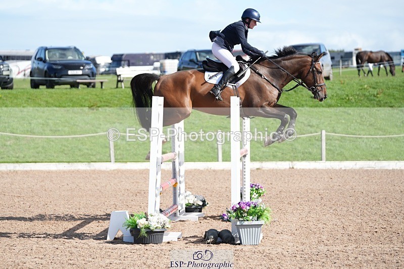 250913-110619-06324 - Cls 14 Snr Newcomers