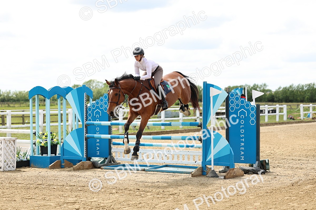 SBM_005908 - Class 19 - Senior Newcomers - 1.10m