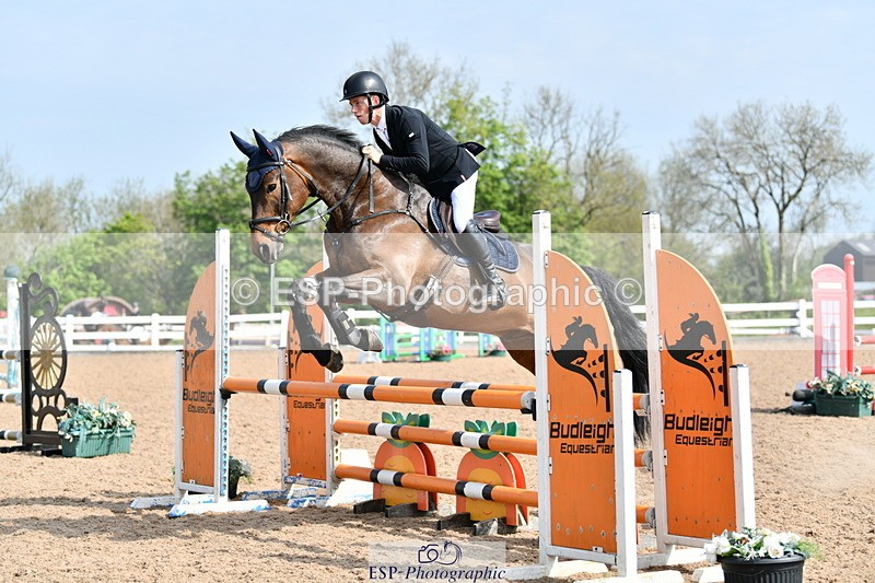 240511A-101107-11458 - Cls 28 95cm National Am Quali