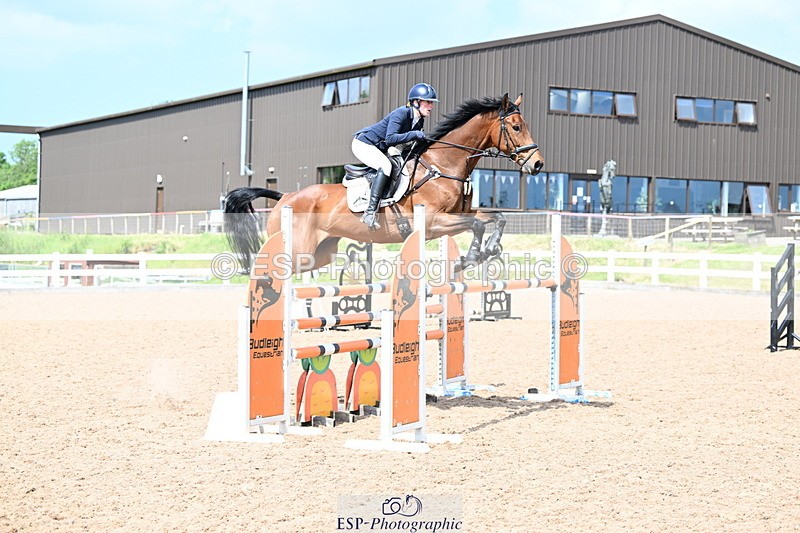 240605A-153548-00913 - Cls 5 Foxhunter and 1.20m Open