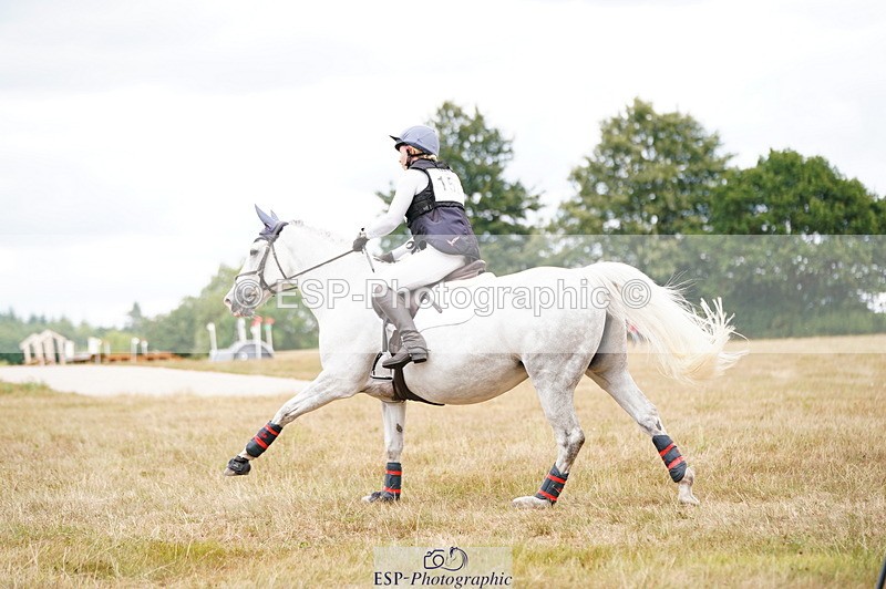 250802A-144720-05510 - D-157-Caitlin.Wright-BEAU.CRUISING.CLOVER