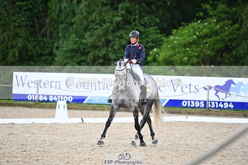 240524-141122-10150 - 529-SBH_BIG_WALL-Izzy_Taylor