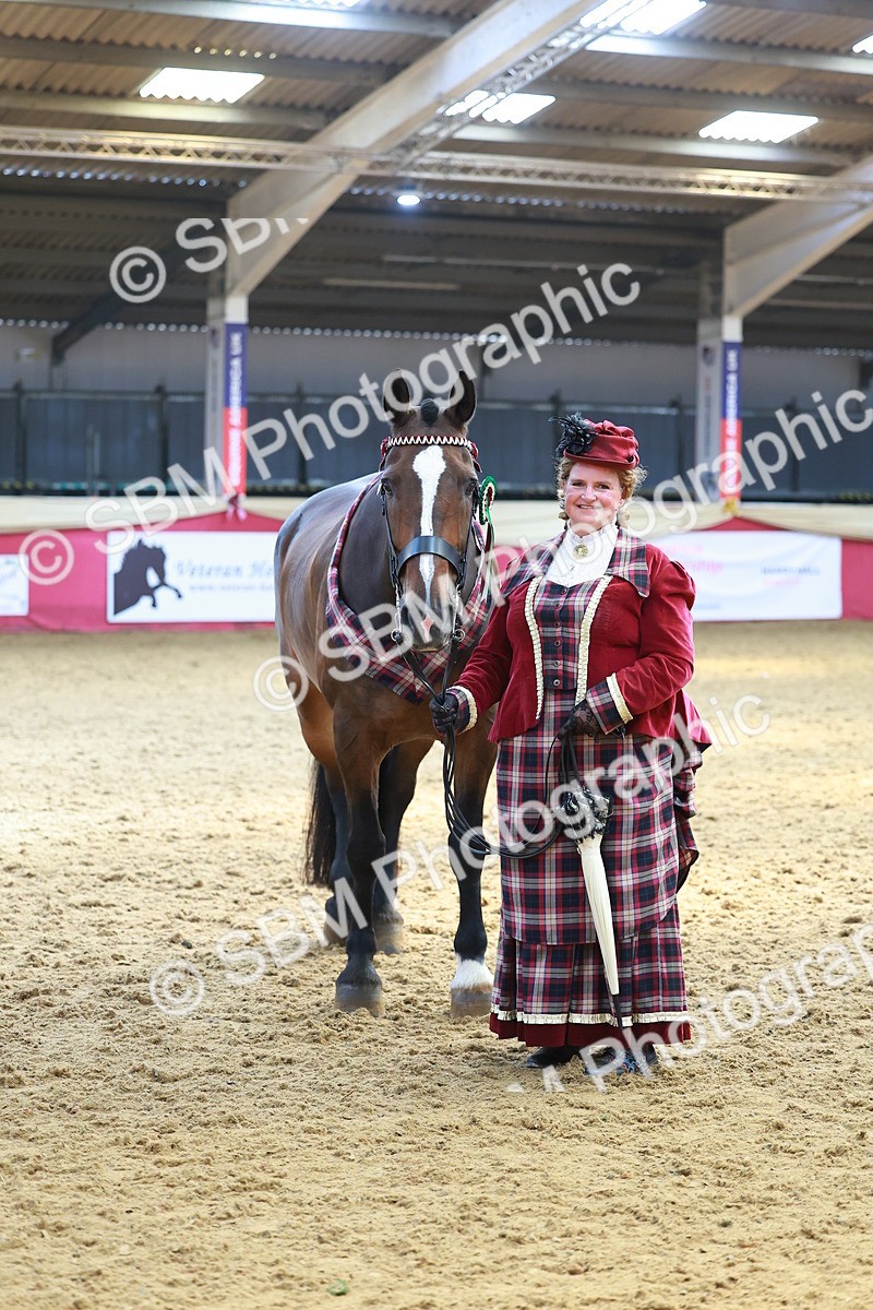 SBM_13696 - Class 104 - IH  Costume