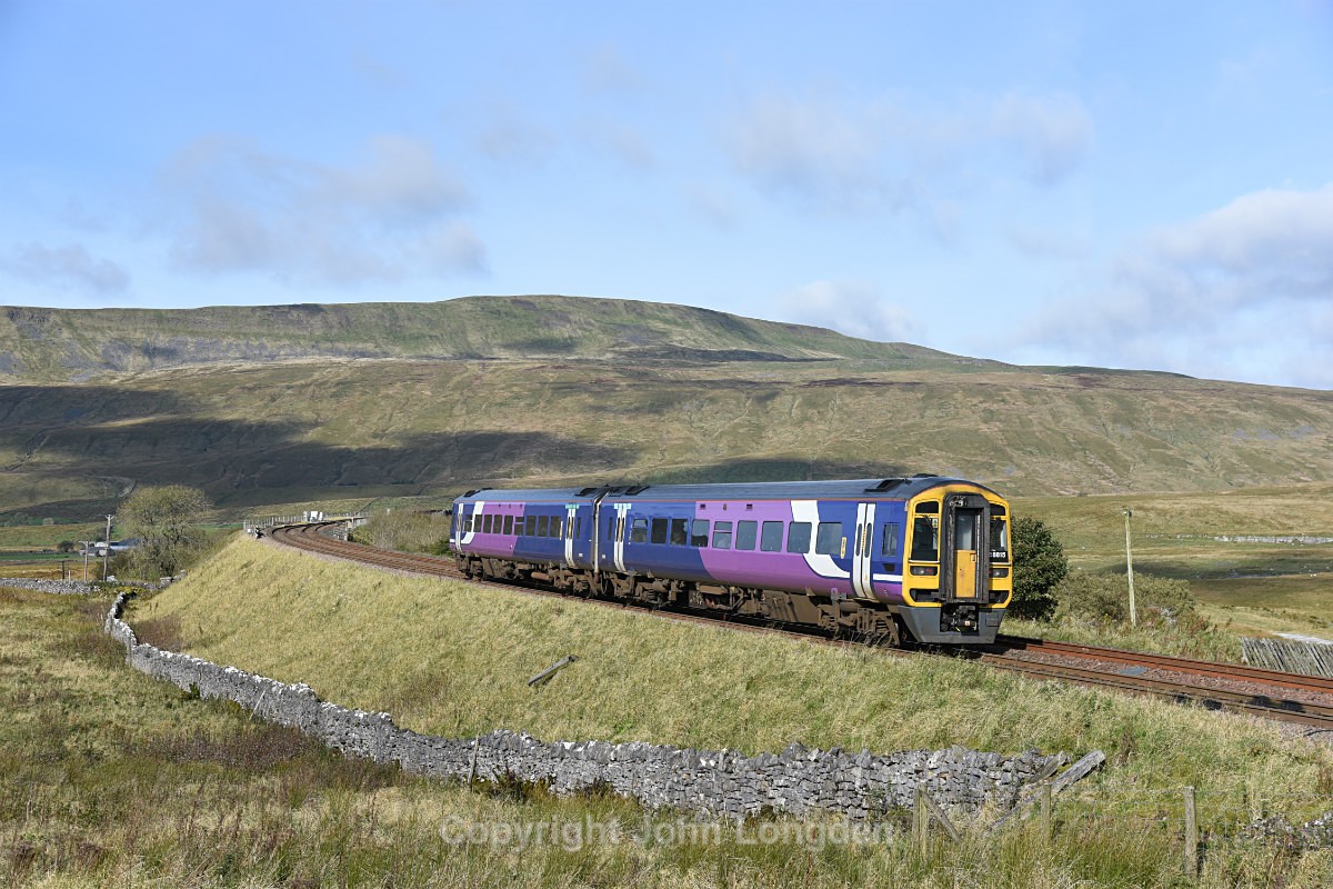 JL - 6.10.10 158815 08.49 Leeds - Carlisle,  Ribblehead - Ribblehead