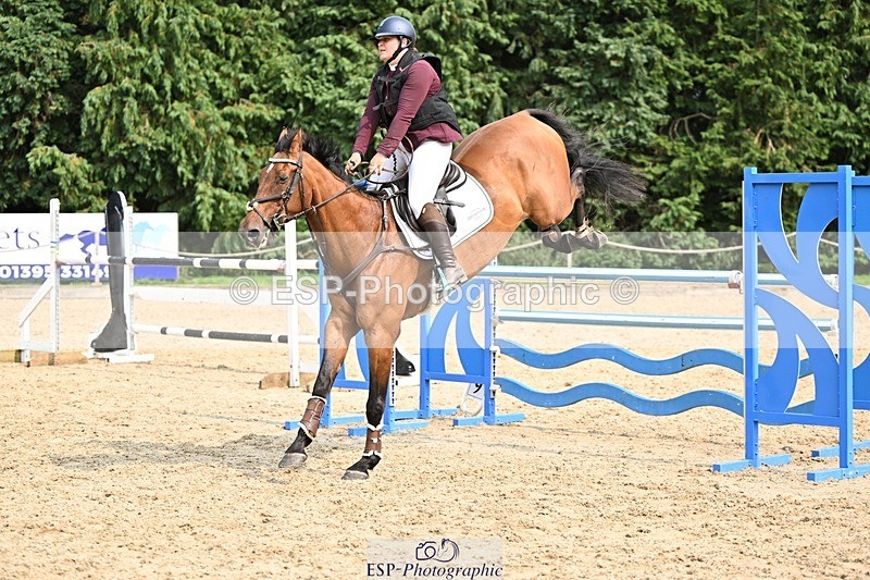 240818-152412-05196 - Cls 12A Snr Foxhunter & 1.20m Open