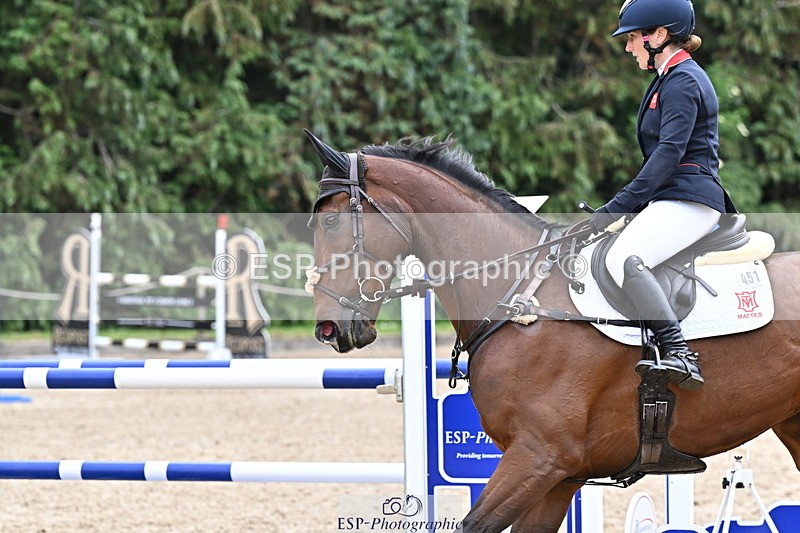 250524A-134630-11889 - D-451-Laura.Collett-DRUMGIVEN.MR.CHARISMA