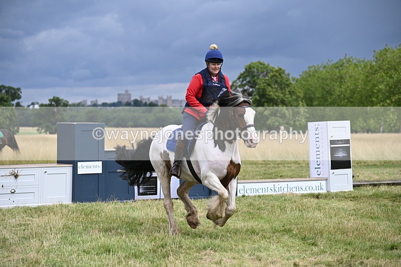 WJ6_2755 - Time at Jump 11:06 to 11:40