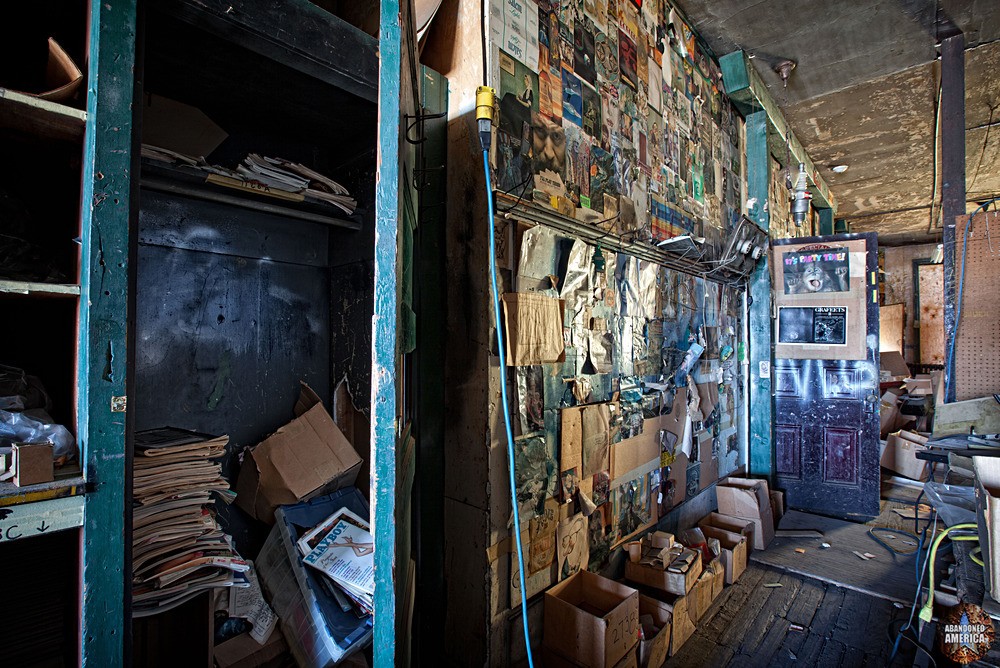 RJ Loock & Co. (Baltimore, MD) | Secret Stash of Vintage Playboys - R. J. Loock Auto Parts